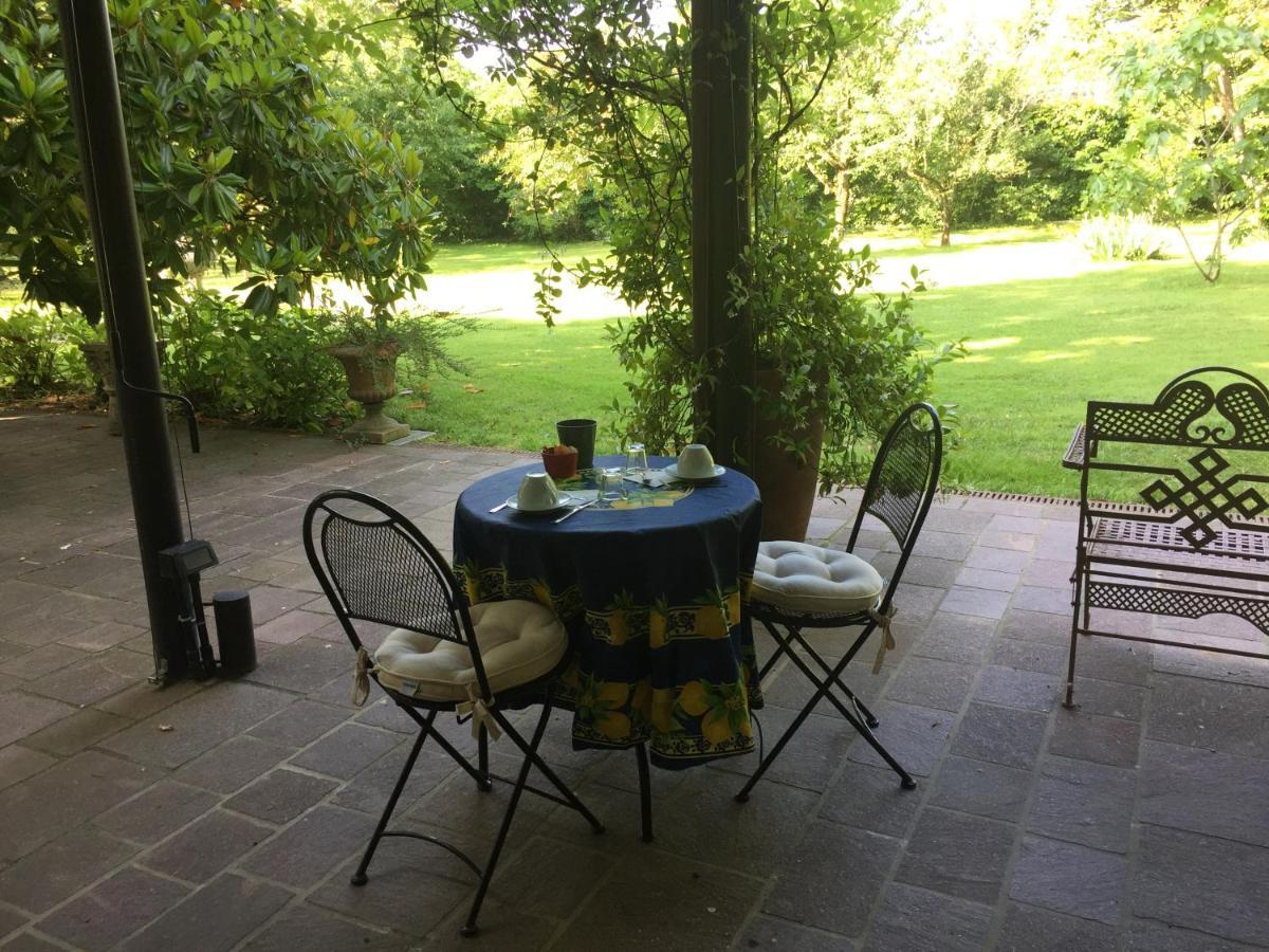 B&B Villa Al Parco Sala Baganza Bagian luar foto